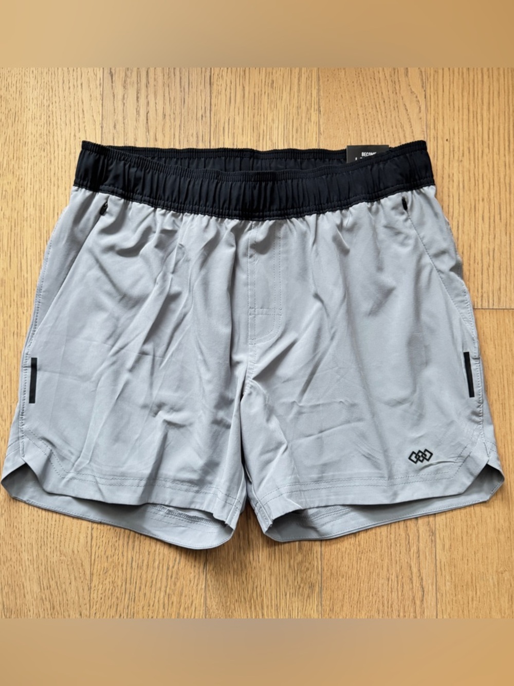Men’s Gray Woven Short with Contrast Waistband - NWT Size M